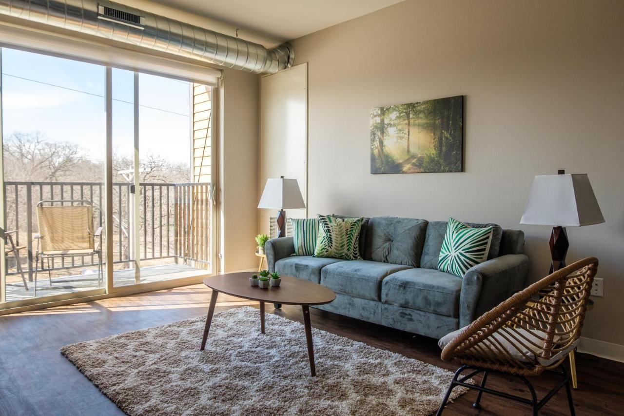 Frontdesk Core Apts Campustown Эймс Номер фото